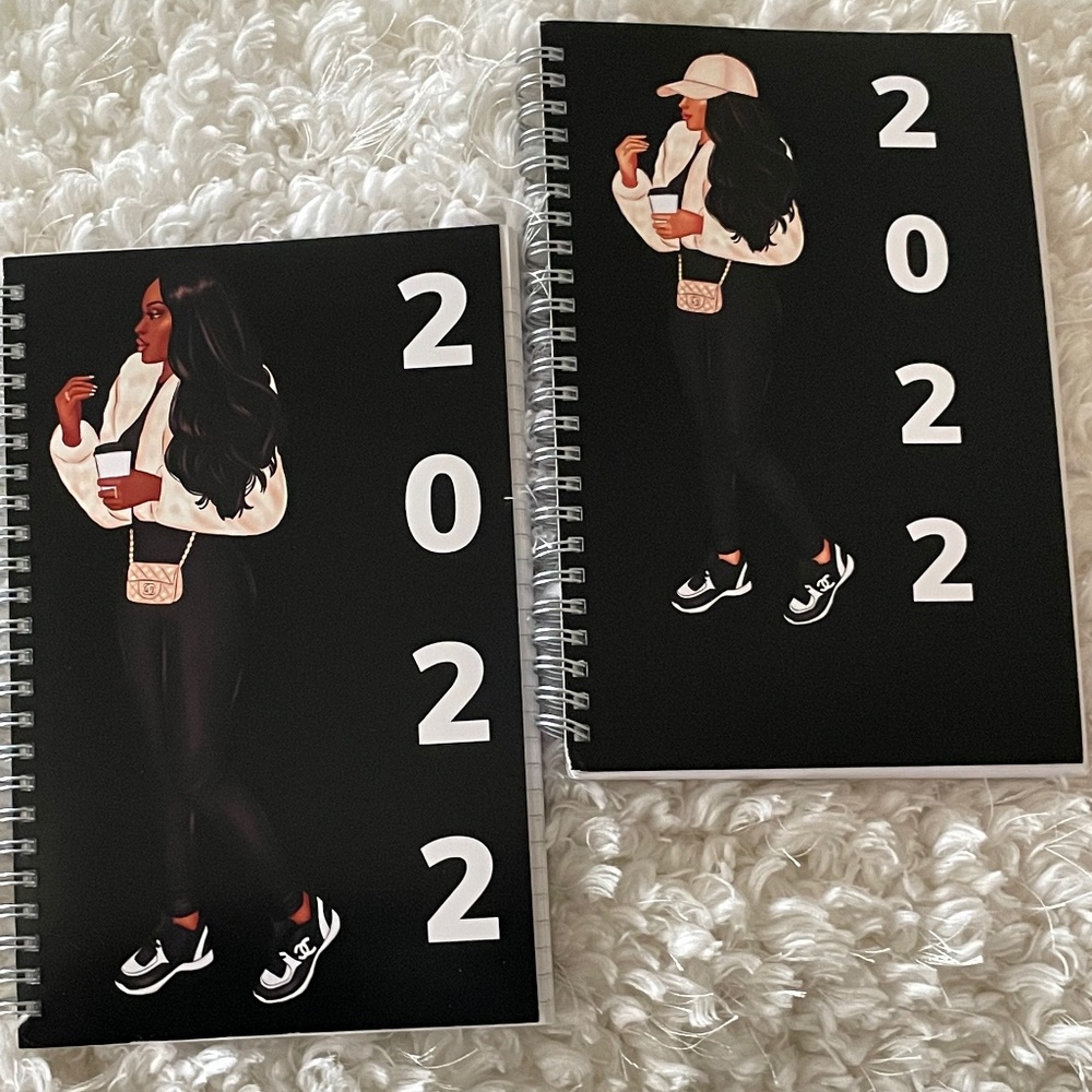 Custom "IT Girl" Journal - Picture 1 of 4
